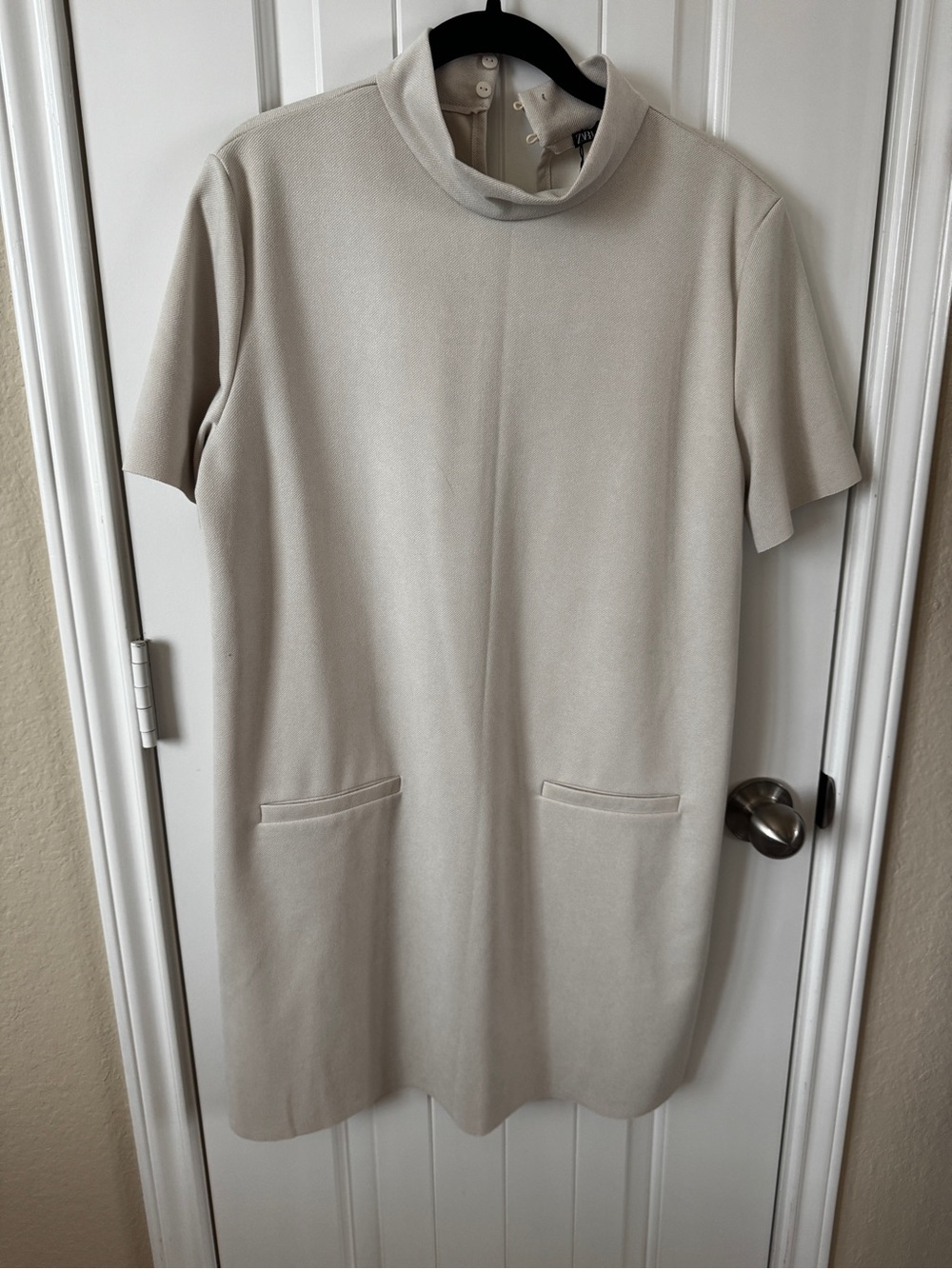 Zara Cream Short-Sleeve Shift Dress